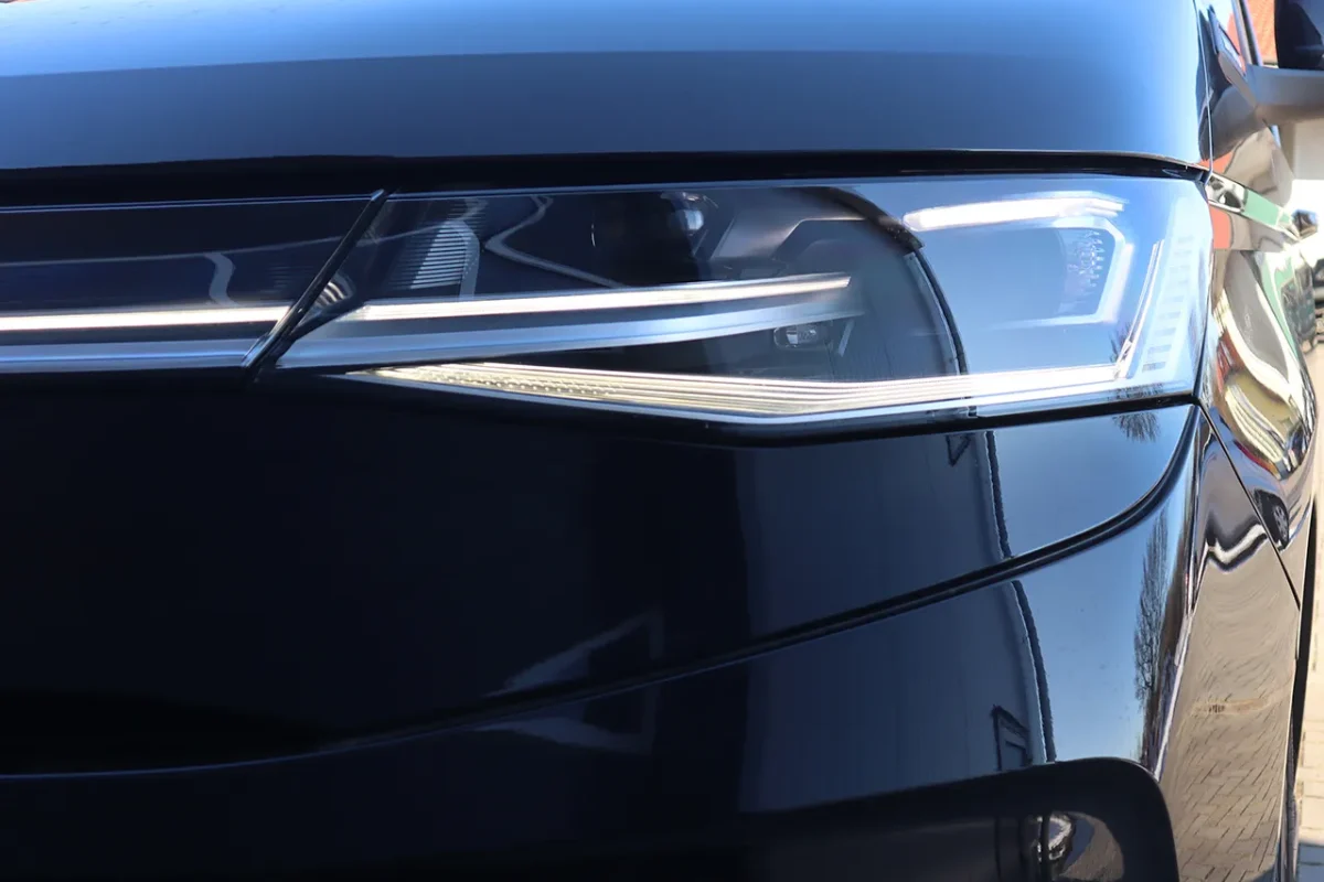 LED Matrix Scheinwerfer mit LED TFL für VW T7 ST – Bild 3