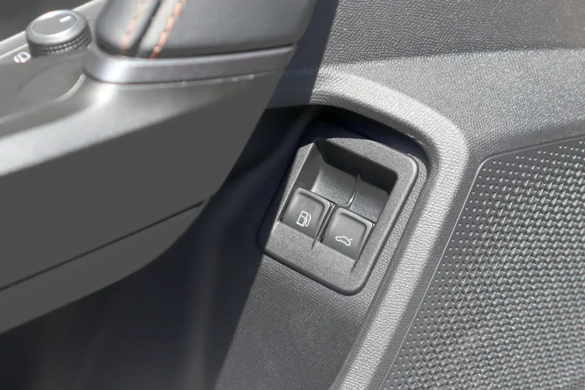 Taster elektrische Heckklappe Fahrertür für Seat Leon KL Kombi – Bild 1