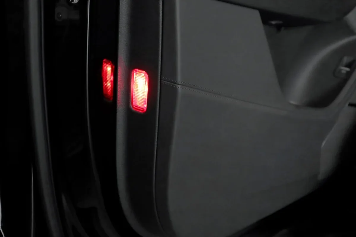 Originale Türwarnleuchte für Audi, VW, Skoda, Seat – Bild 1