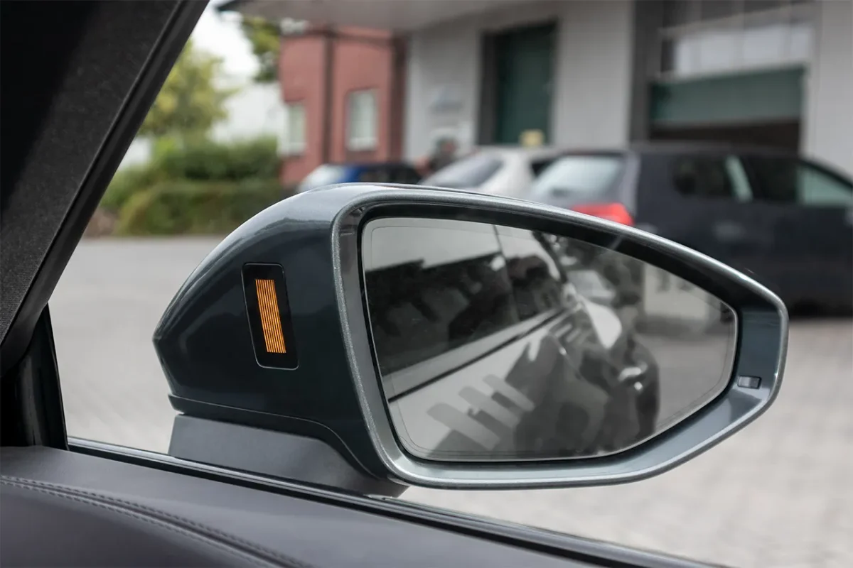 Spurwechselassistent (Audi side assist) für Audi e-tron GT F8 – Bild 1