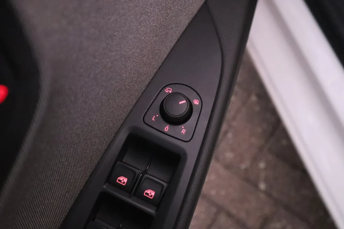 Komplettset beheizbare Aussenspiegel für Seat Leon 5F – Bild 3