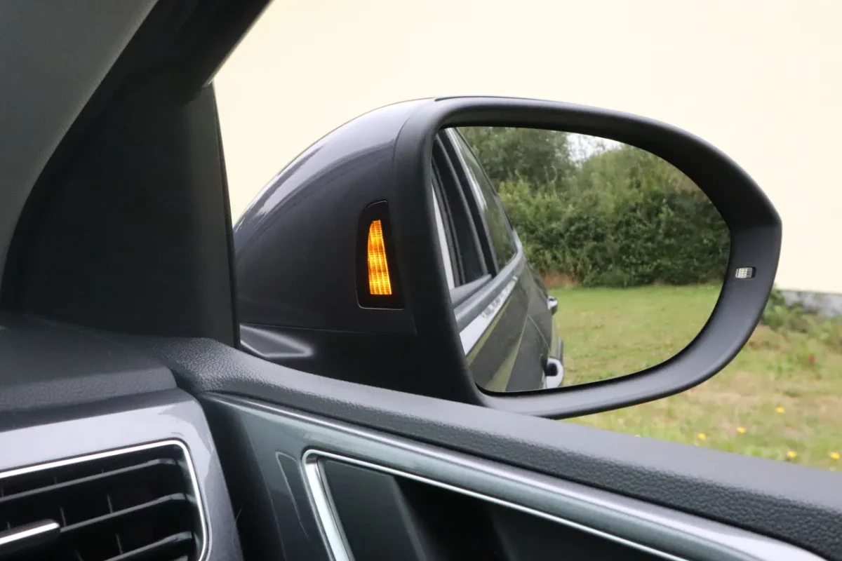 Spurwechselassistent inkl. Ausparkassistent für VW Taigo CS – Bild 1