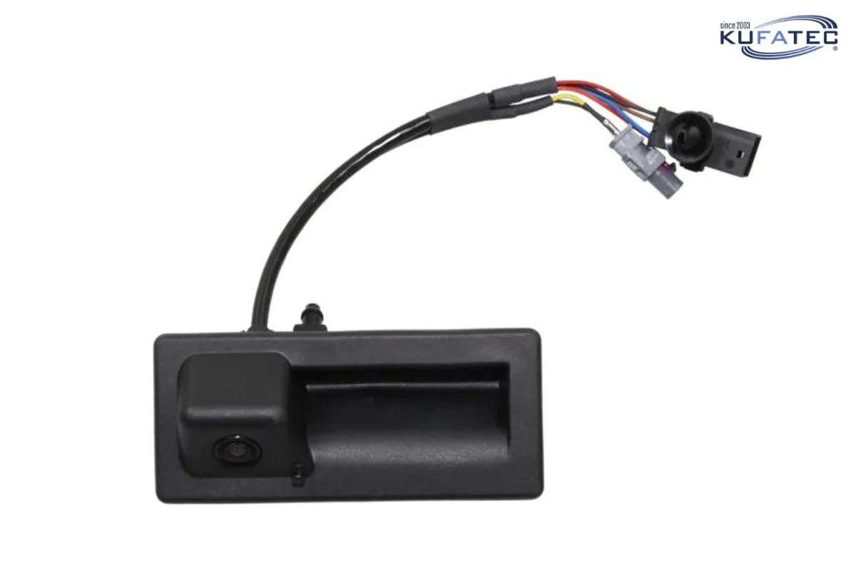 Komplett-Set Rückfahrkamera für VW Touran 5T – Bild 1