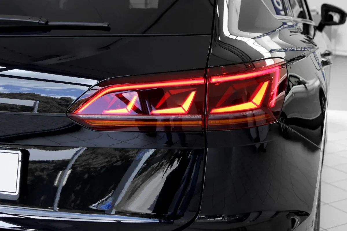 Komplettset LED-Heckleuchten für VW Touareg CR mit dynamischen Blinker – Bild 2
