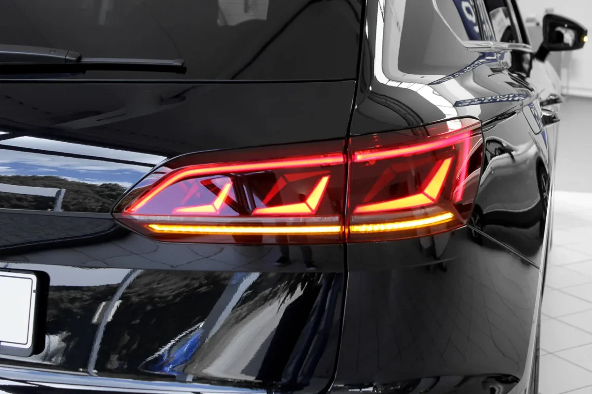 Komplettset LED-Heckleuchten für VW Touareg CR mit dynamischen Blinker – Bild 3