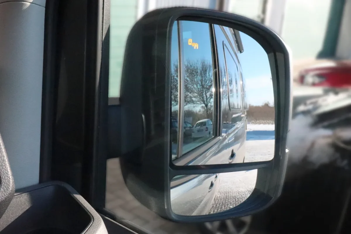 Spurwechselassistent inkl. Ausparkassistent für VW Crafter SY, MAN TGE – Bild 1