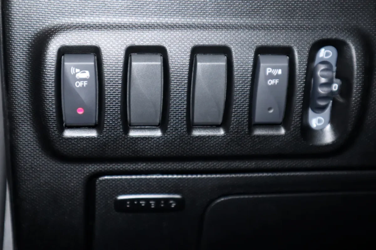Komplettset Schalter zur Abschaltung des Außengeräusch Code B53 für Smart 453 – Bild 3