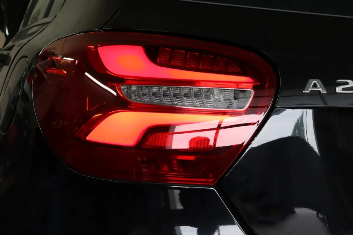 Komplettset Facelift Mopf LED-Heckleuchten für Mercedes Benz A-Klasse W176 mit Halogen Scheinwerfern – Bild 1